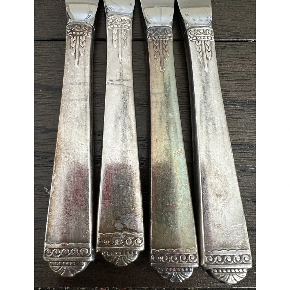 4 Oneida LTD 1881 Rogers Stainless Knives--